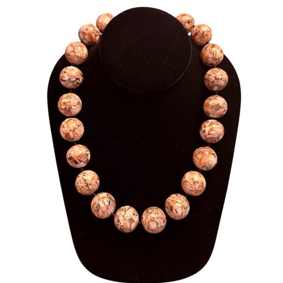 Vintage Cream and Tan Marble Beaded 21” Necklace - Picture 1 of 6